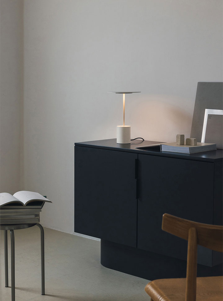 Minimalist bedroom - Yoru Big